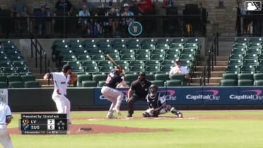 Devin Taylor homers (3) on a fly ball to right field.
