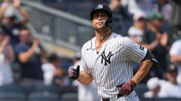 Giancarlo Stanton's two-run homer (2)