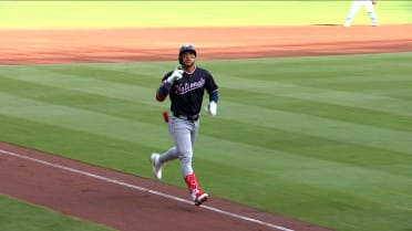 Primer HR de la temporada de Jorbit Vivas