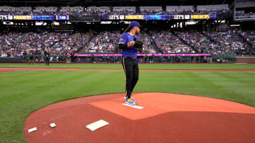 Luis Castillo strikes out five