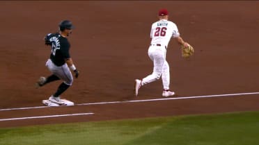 Marlins anotan dos tras hit y error