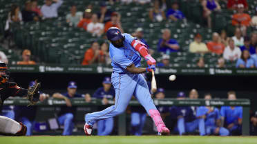 Vlad Jr.'s second RBI double, fourth extra-base hit 