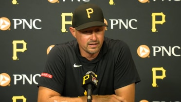 Don Kelly discusses extra-inning loss to Giants
