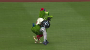 Phillie Phanatic's antics with Jazz Chisholm Jr.