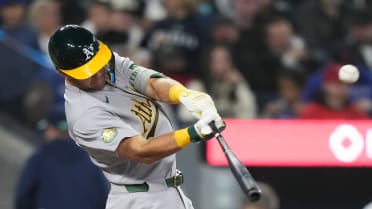 Max Muncy's first home run of the season