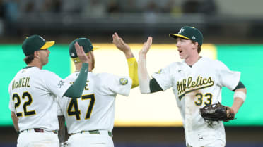 Hogan Harris earns the save