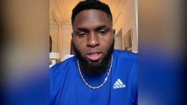 White Sox pick up Luis Robert Jr.'s 2026 club option