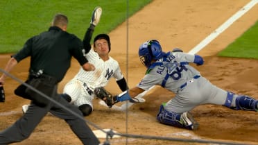 Max Muncy saca en el plato a Volpe 