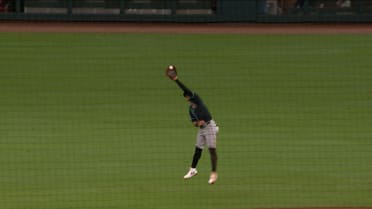 Ildemaro Vargas' leaping catch in the 7th