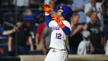 Mets score five runs in 8th inning