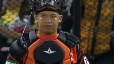 Onix Vega retira a Steward Berroa