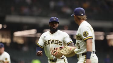 Luis Renifo realiza una gran atrapada