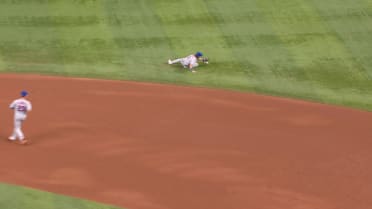 Jeff McNeil makes a great play