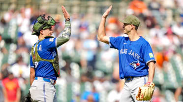 Tyler Rogers secures the Blue Jays' 4-1 win