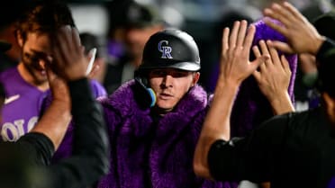 Jonrón solitario de Mickey Moniak