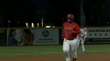 Gabriel Davalillo's solo home run