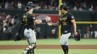 Gregory Soto earns the save