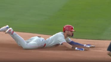 Trea Turner doubles for 500th extra-base hit