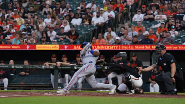 Ezequiel Duran's first home run of the season