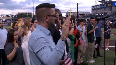 Rays host citizenship ceremony at Steinbrenner Field
