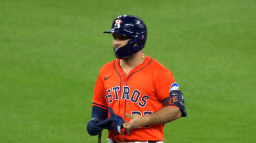 Doblete de 2 carreras de José Altuve