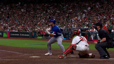 Jac Caglianone anota en toque de sacrificio