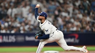 Freddy Peralta strikes out Luis García Jr.