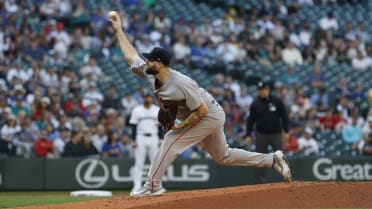 Lucas Giolito fans Jorge Polanco