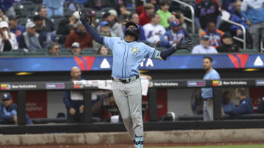 Junior Caminero's solo home run (16)