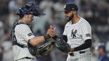 Devin Williams seals the Yankees' 7-5 win, save