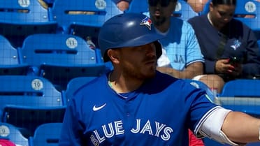 Alejandro Kirk's solo home run