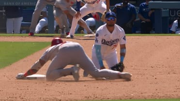 Jordan Walker's RBI single, Winn scores on error 