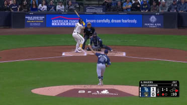 Chandler Simpson's sliding catch