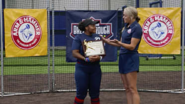2024 Jennie Finch Empowerment  Award 