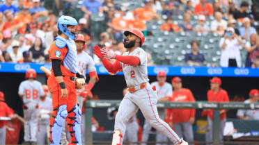 Luis Rengifo's second homer of the game (3) 