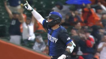 Gleyber Torres' second home run of the game (7)