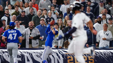 Andrés Giménez's impressive catch