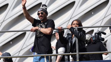 Mookie Betts: 'I love being a Dodger'