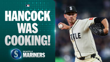 Emerson Hancock brilla en la lomita