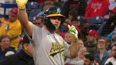 Kurtz extends on-base streak to 30 with RBI single