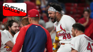 Iván Herrera delivers walk-off homer
