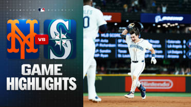 Young's walk-off gives Mariners 3-2 win in extras