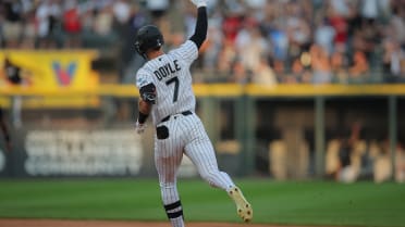 Brenton Doyle's leadoff homer (2)