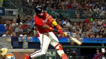 Ronald Acuña Jr. se va 3-3 contra los Rockies