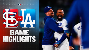 Teoscar Hernández walks it off in Dodgers' 3-2 win