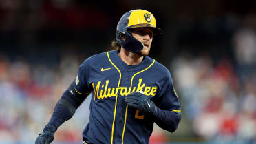 Brice Turang's 20th homer of the season