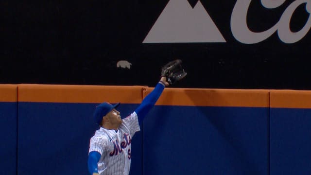 Brandon Nimmo robs Phillies of a homer with ridiculous catch