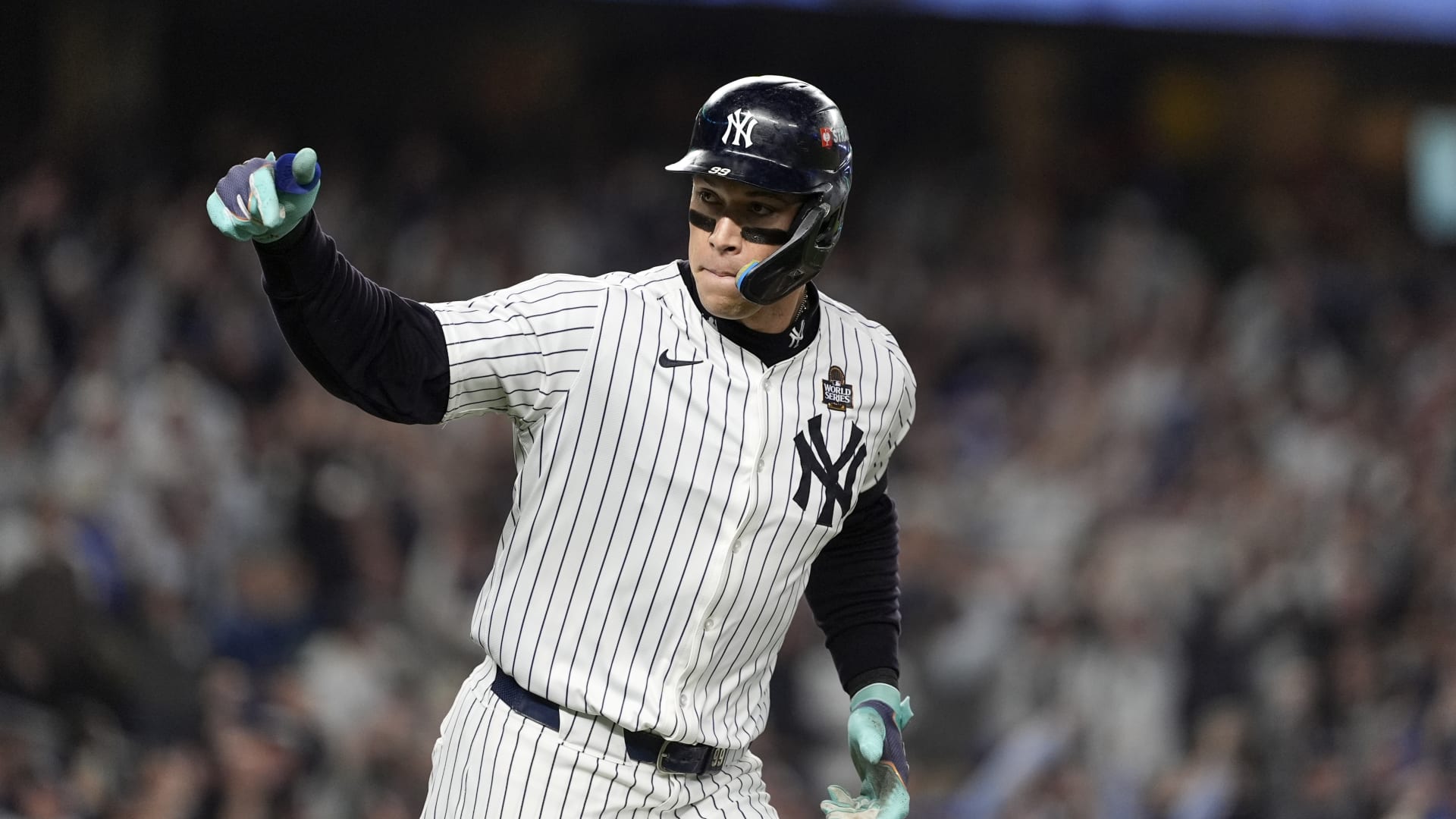 Aaron Judge, Jazz Chisholm Jr. homer early in World Series Game 5