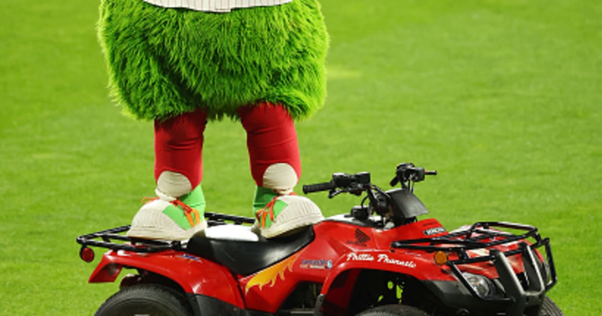 Phillie Phanatic funny moments - MLB Stories