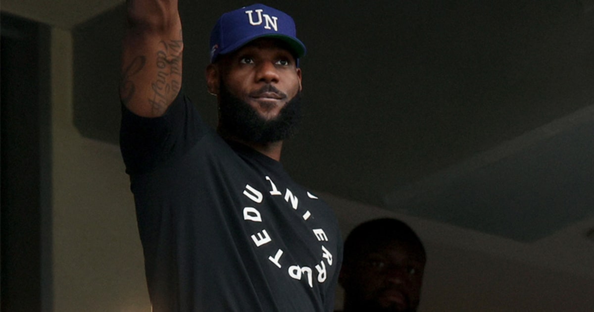 Lakers All-Star LeBron James Wears Jackie Robinson Dodgers Jersey